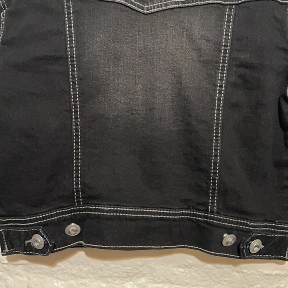 ❌SOLD❌ 🎁Holiday Sale! Now till the end of December. Amethyst Jacket - Picture 12 of 15